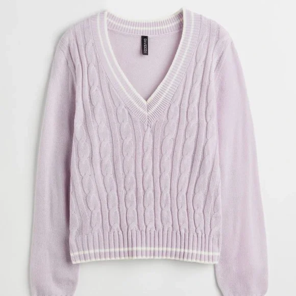 H&M Divided Light Purple V-neck Cable-knit Sweater - Picture 1 of 1